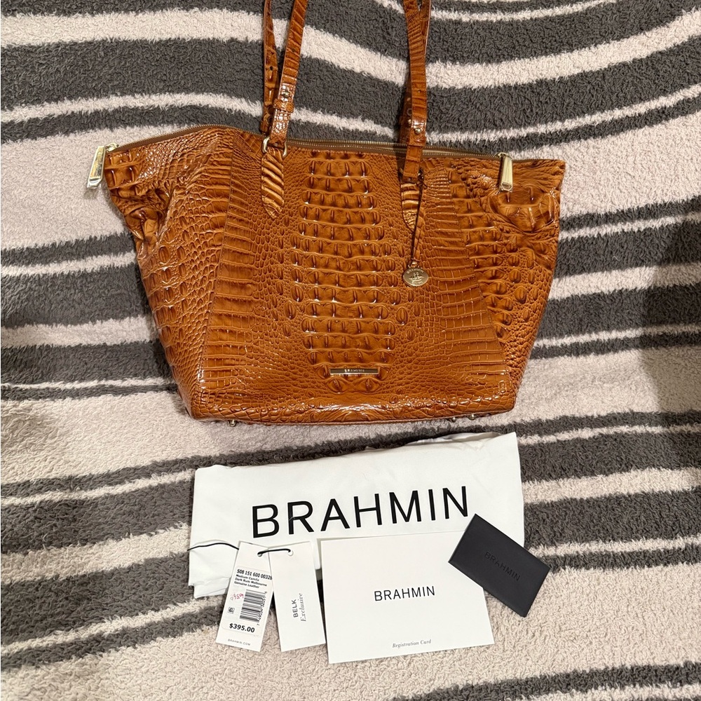 PRE-LOVED BRAHMIN MEDIUM CAMILA MELBOURNE GENUINE LEATHER 
COLOR:DARK RUM